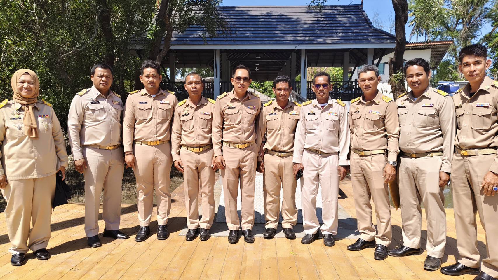 ตรวจเยี่ยมความคืบหน้าการก่อสร้างสะพานท่าเทียบเรือคลองประสงค์ฯ
